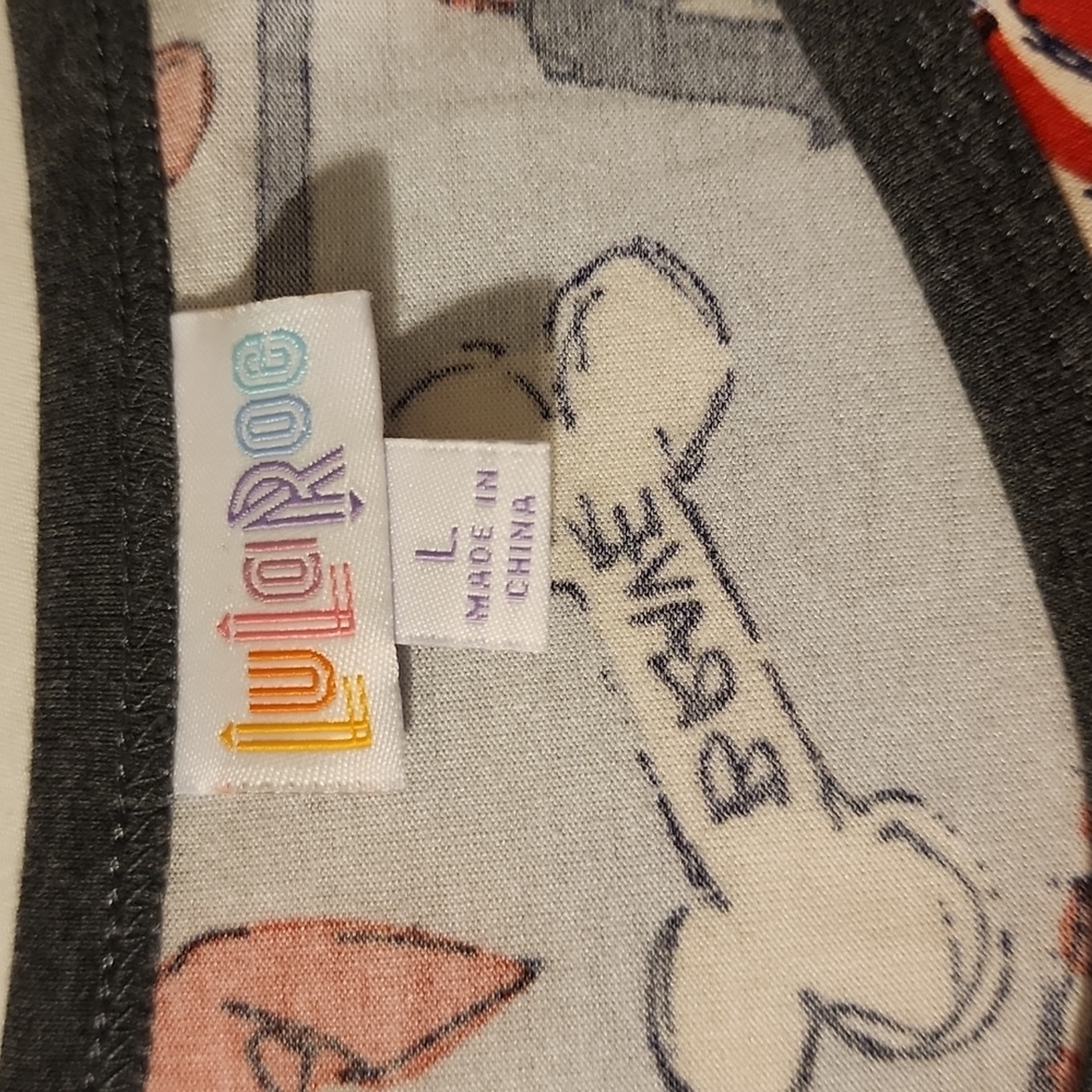 Lularoe Randy Tee - Picture 4 of 4